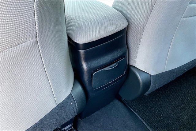 2014 Toyota Corolla L - Photo 28