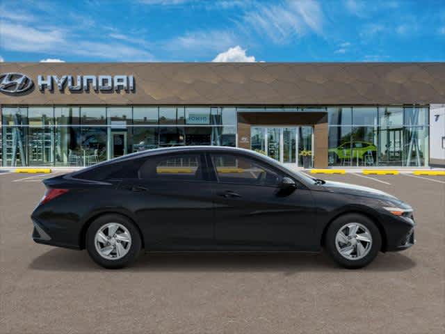 2025 Hyundai Elantra SE - Photo 7