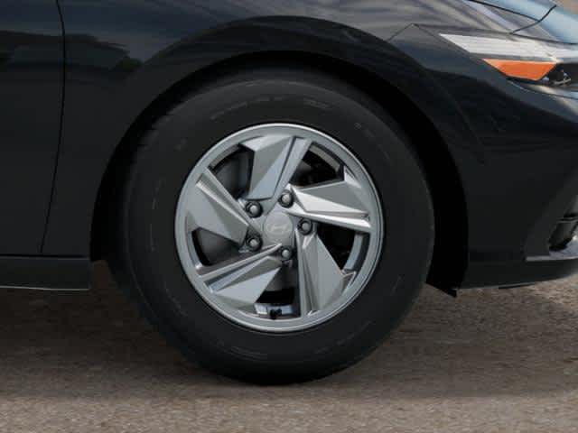 2025 Hyundai Elantra SE - Photo 8