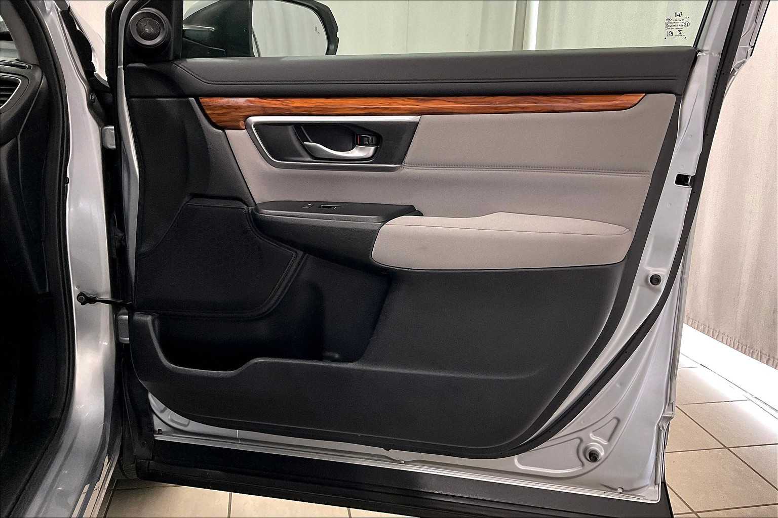 2017 Honda CR-V EX - Photo 12