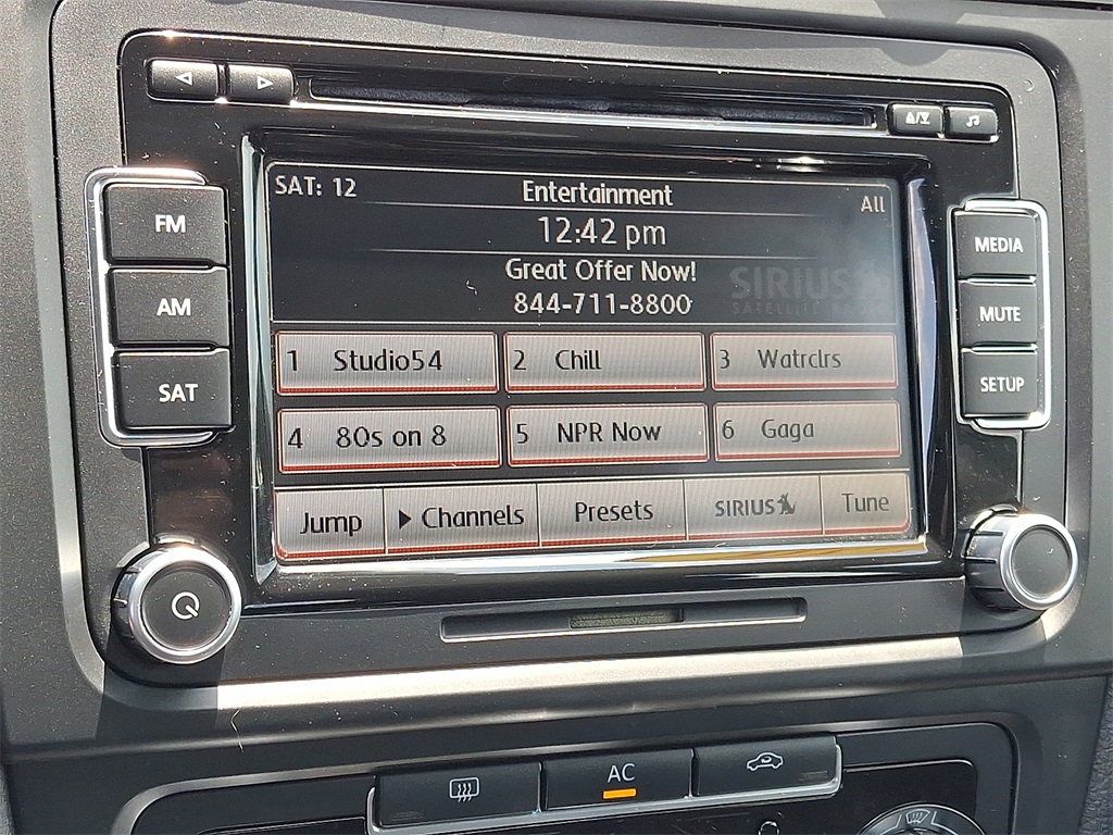 2010 Volkswagen GTI Base - Photo 19