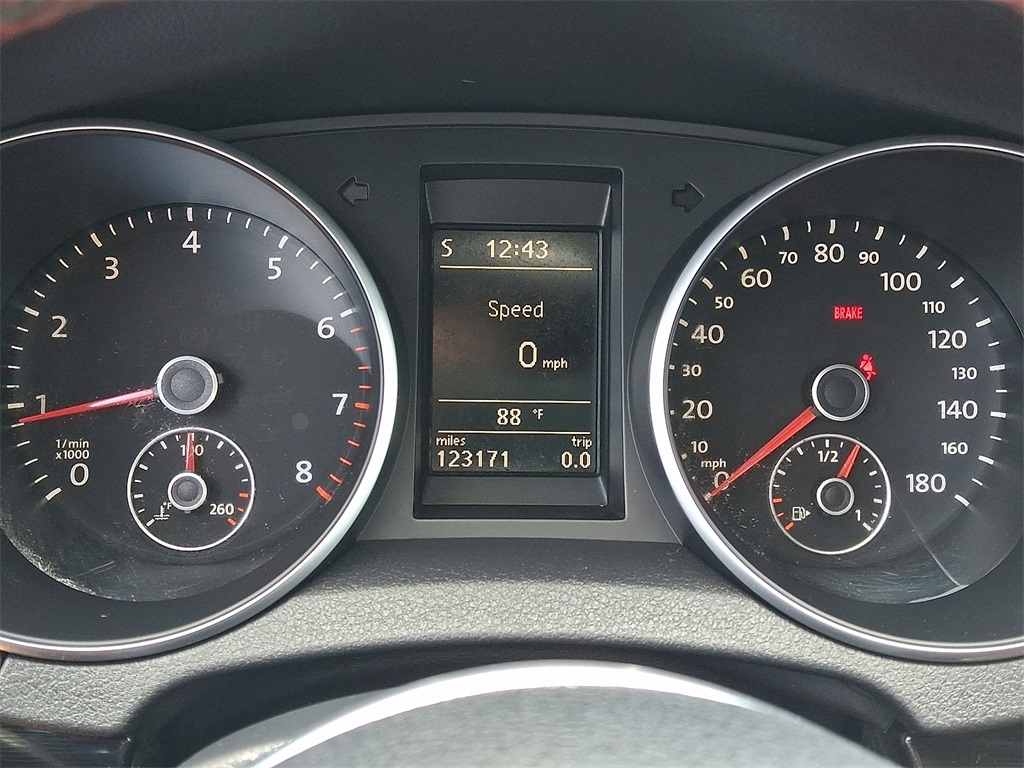 2010 Volkswagen GTI Base - Photo 23