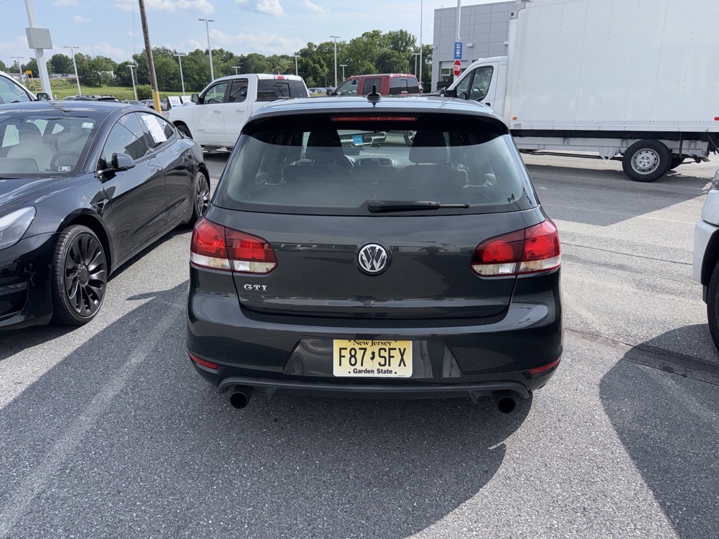 2010 Volkswagen GTI Base - Photo 3
