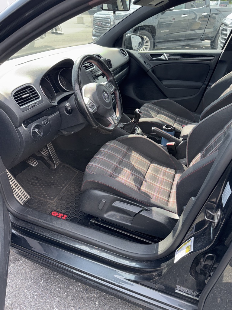 2010 Volkswagen GTI Base - Photo 4