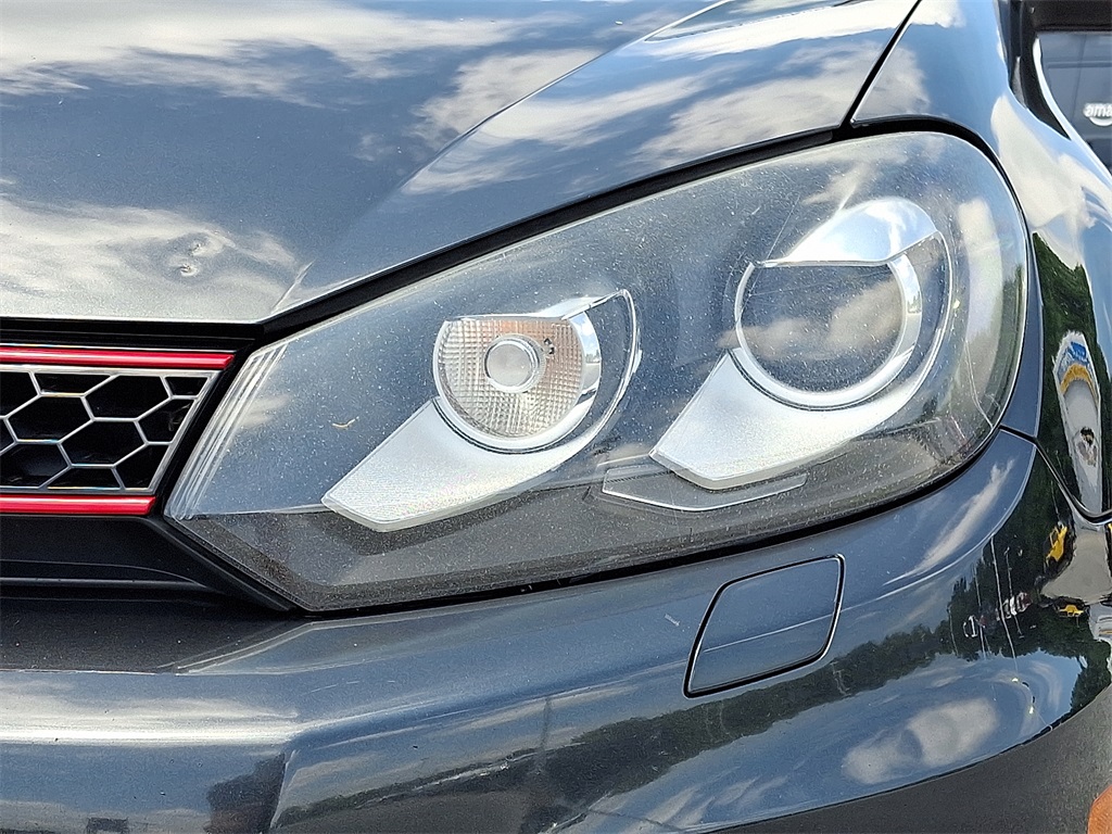 2010 Volkswagen GTI Base - Photo 10
