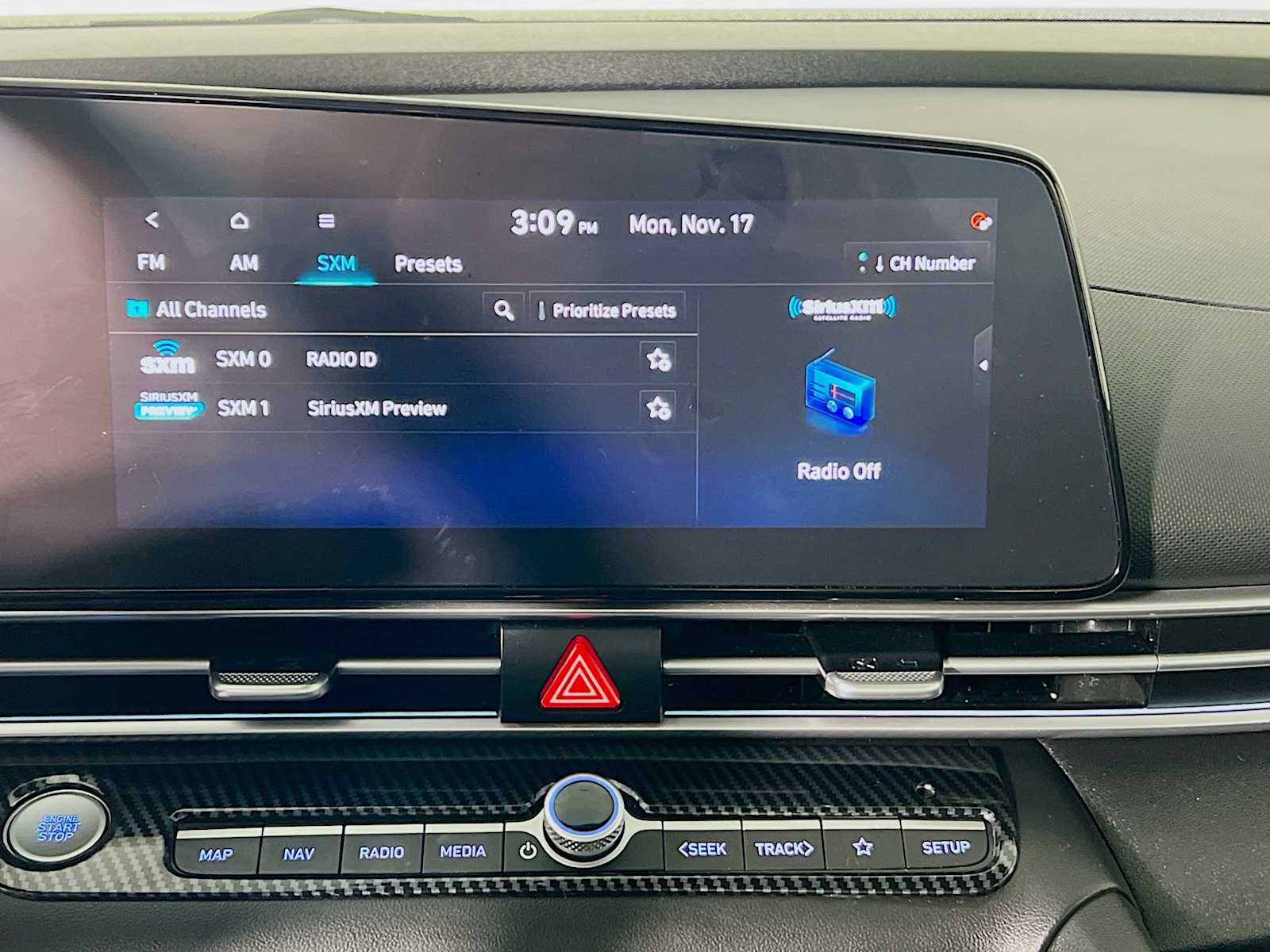 2023 Hyundai Elantra Limited - Photo 15