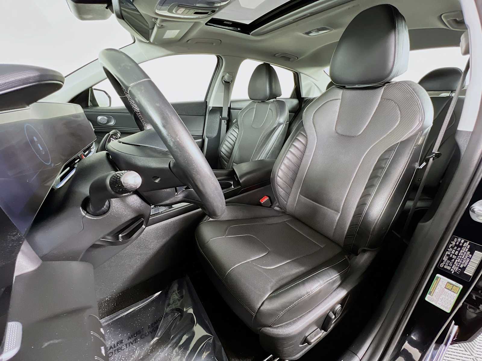 2023 Hyundai Elantra Limited - Photo 22