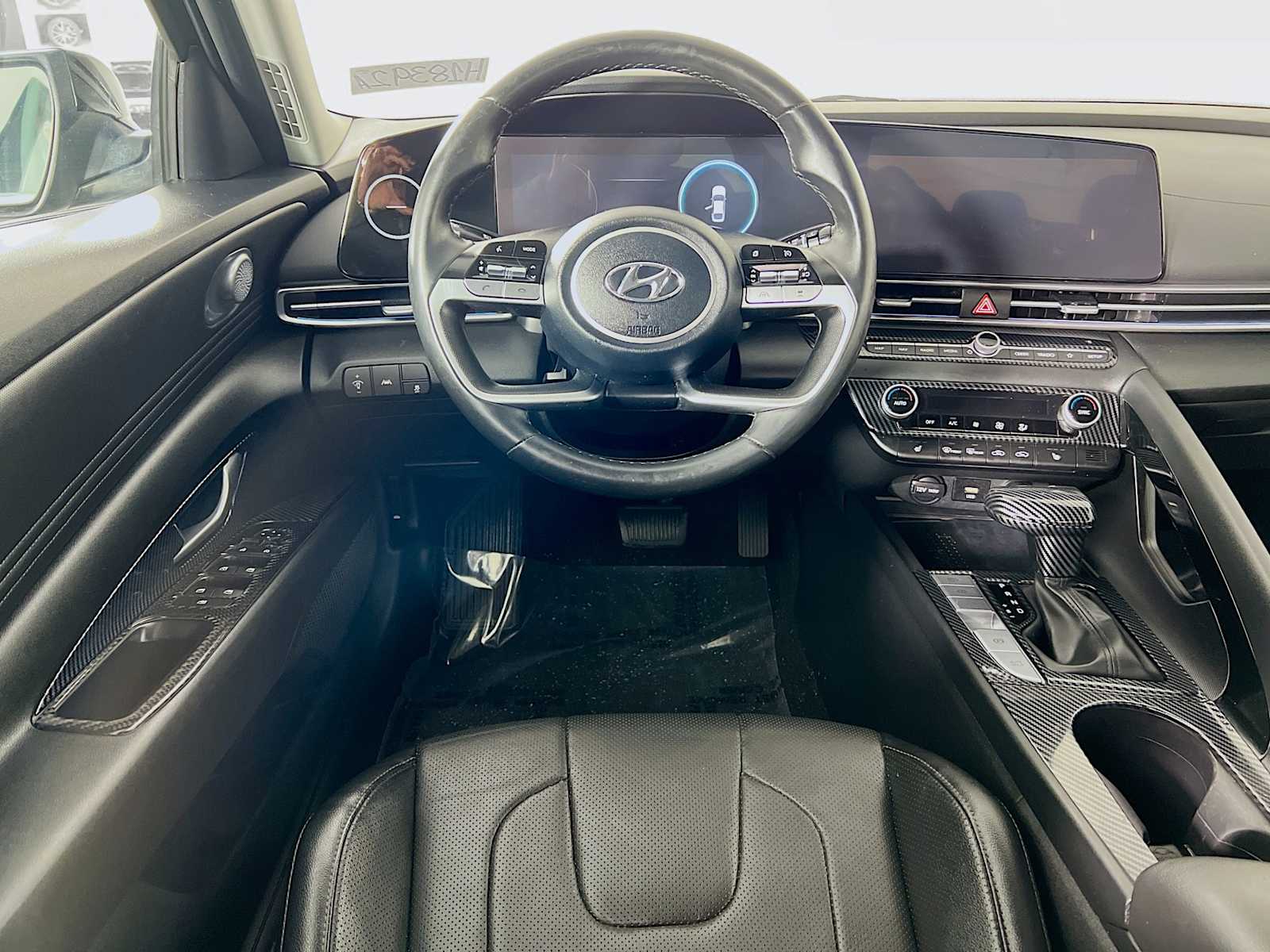 2023 Hyundai Elantra Limited - Photo 24