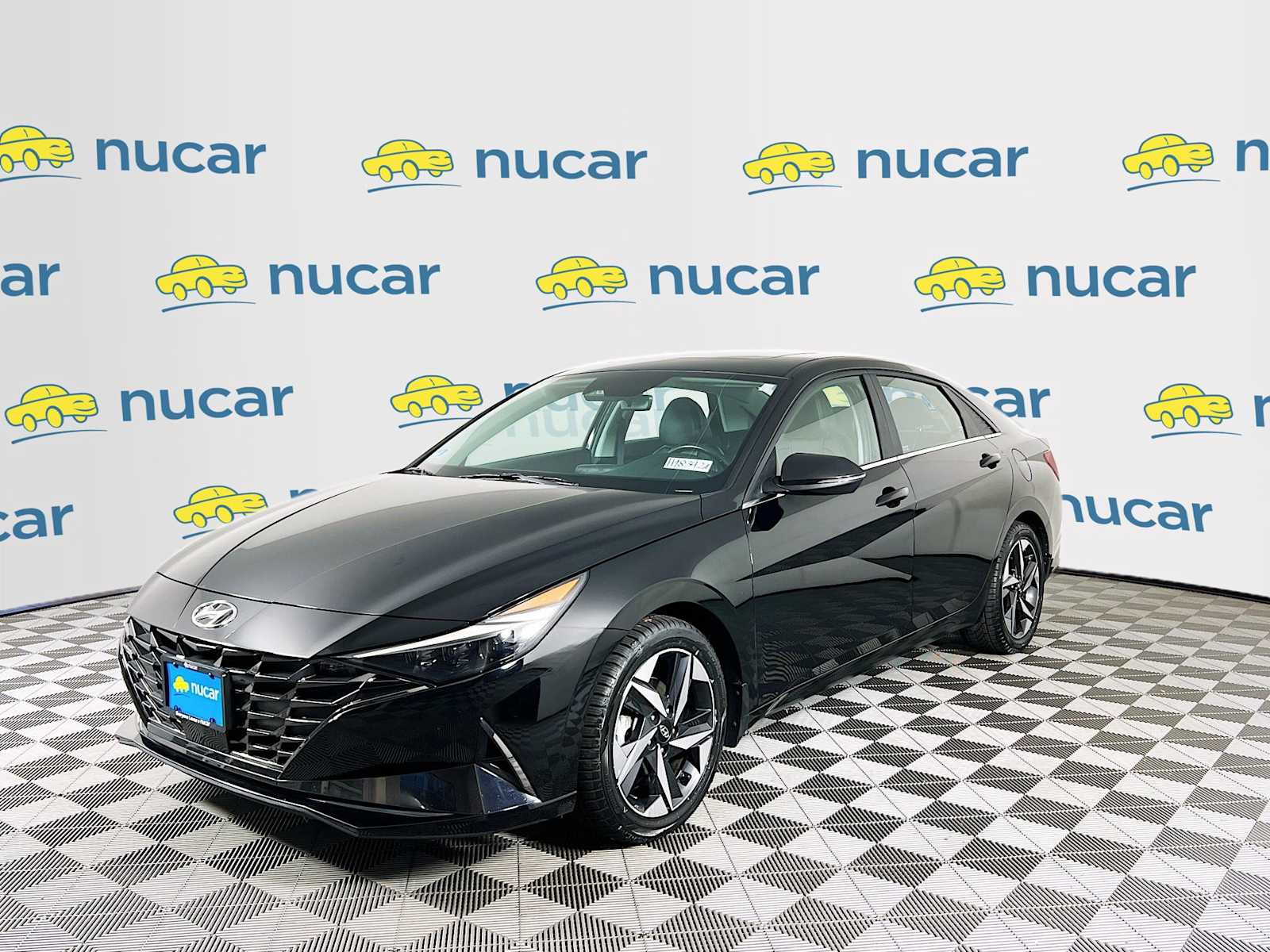 2023 Hyundai Elantra Limited - Photo 3