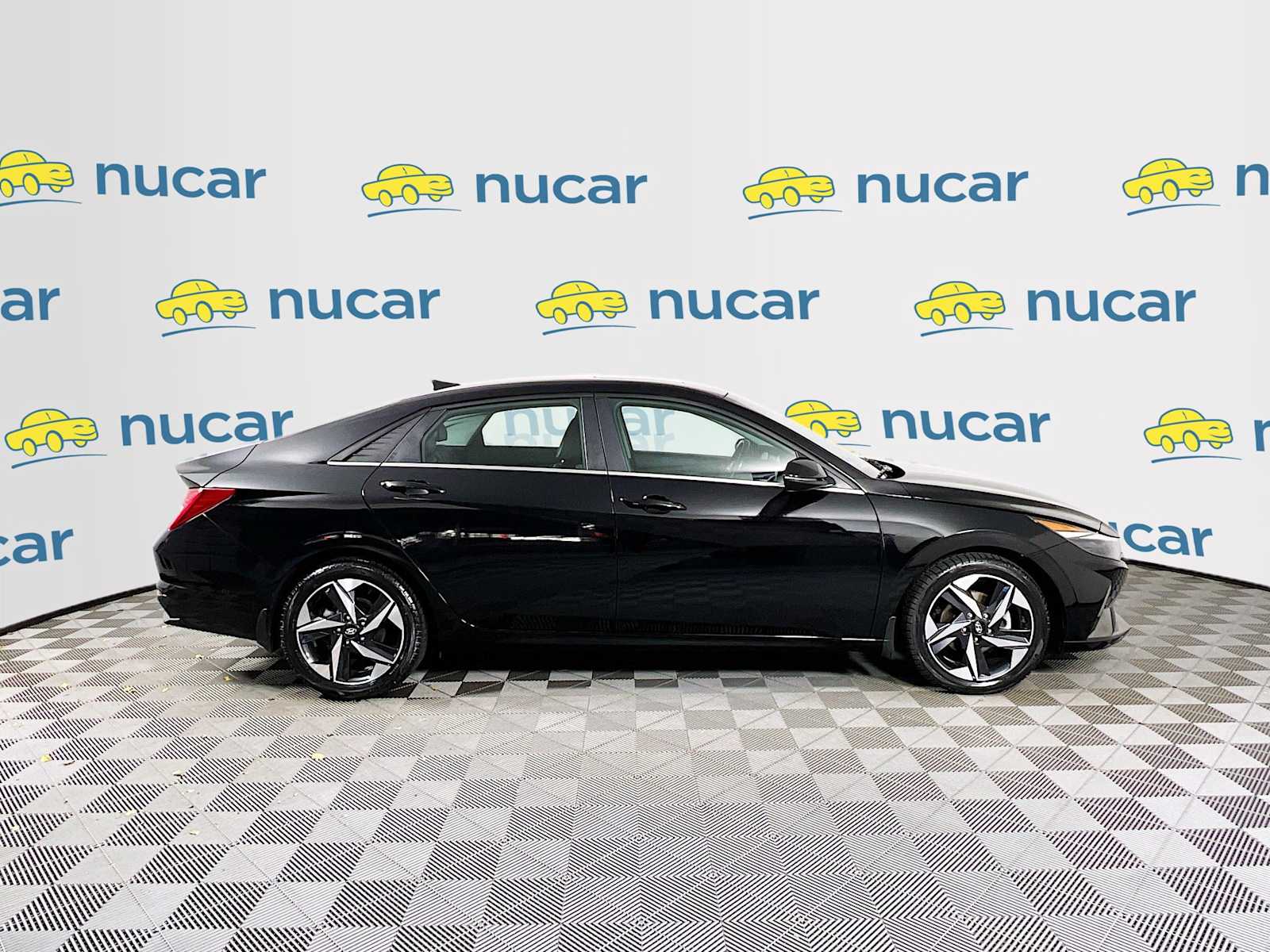 2023 Hyundai Elantra Limited - Photo 8