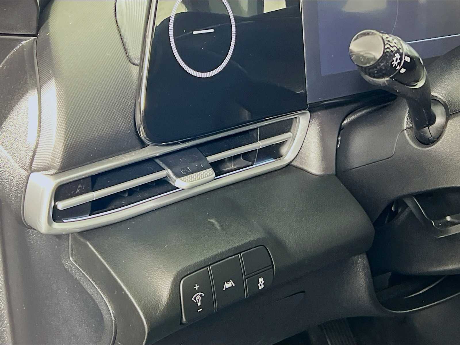 2023 Hyundai Elantra Limited - Photo 10