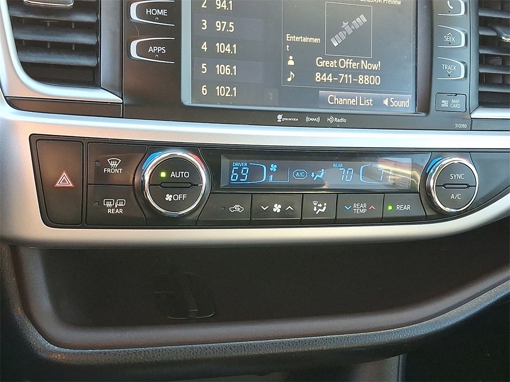 2019 Toyota Highlander XLE - Photo 18