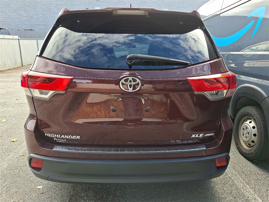 2019 Toyota Highlander XLE - Photo 6