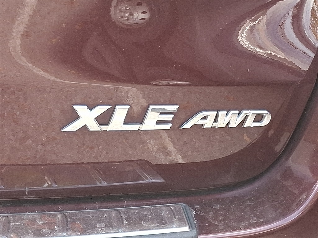 2019 Toyota Highlander XLE - Photo 10