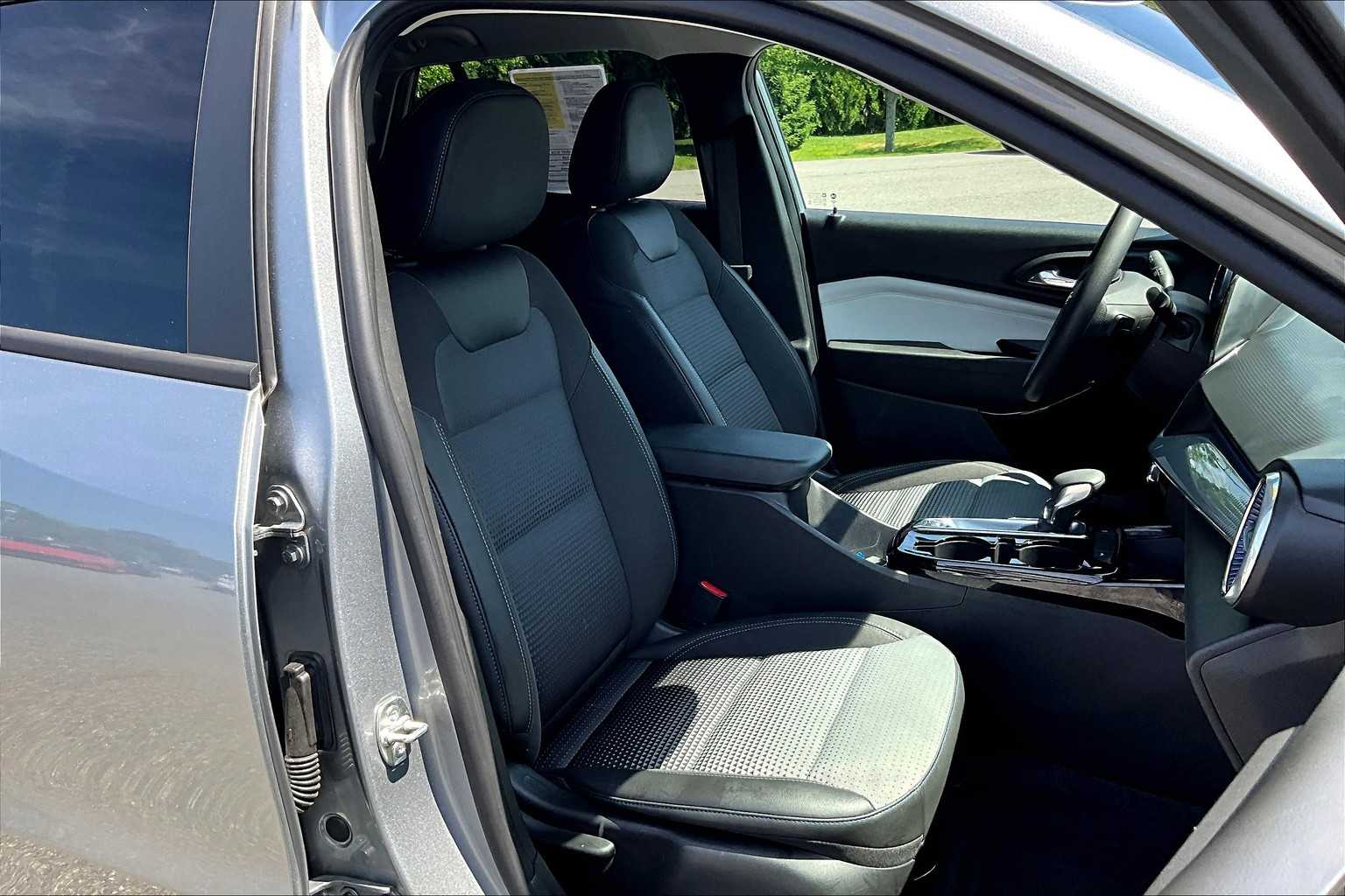 2024 Chevrolet Trax LT - Photo 11