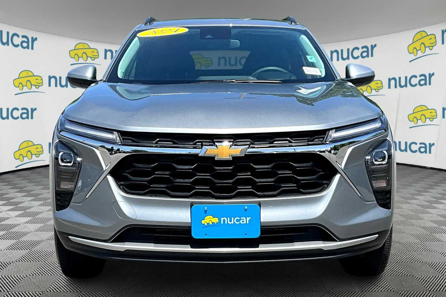 2024 Chevrolet Trax LT - Photo 2