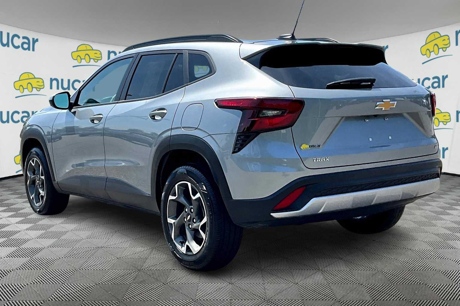 2024 Chevrolet Trax LT - Photo 4