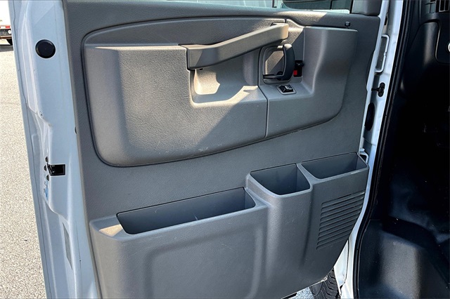 2019 Chevrolet Express 2500 Work Van - Photo 9