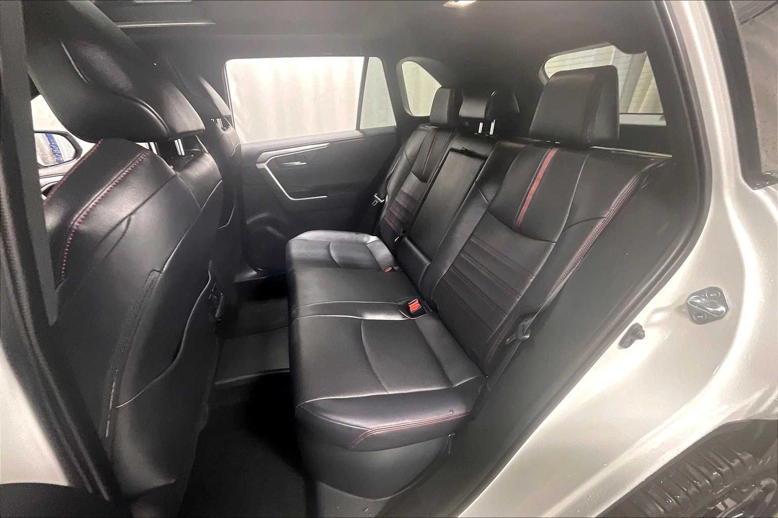 2022 Toyota RAV4 Prime XSE - Photo 15