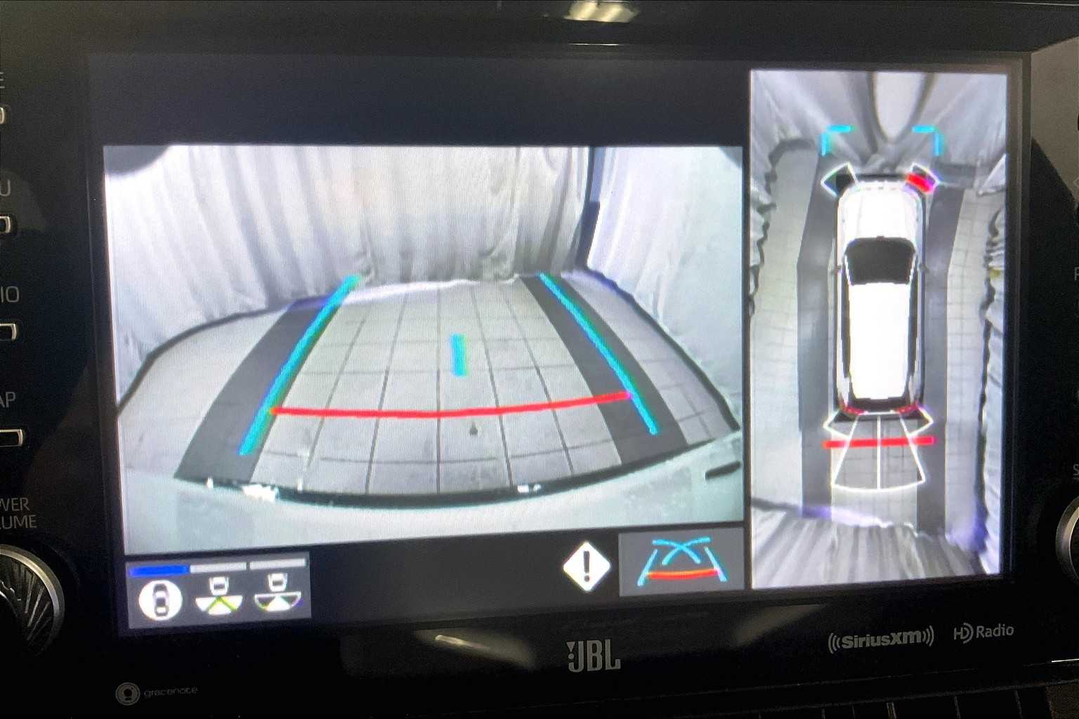 2022 Toyota RAV4 Prime XSE - Photo 20