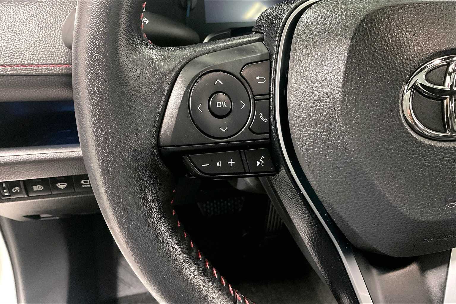2022 Toyota RAV4 Prime XSE - Photo 24