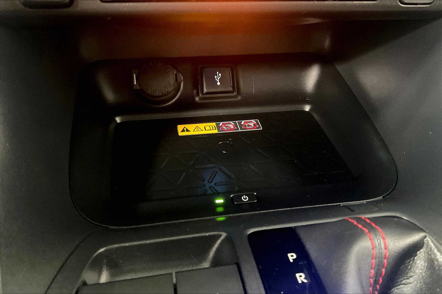 2022 Toyota RAV4 Prime XSE - Photo 27