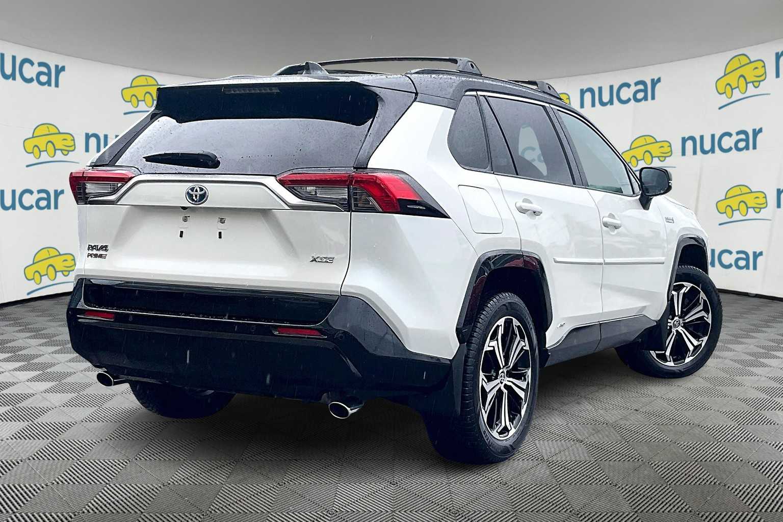 2022 Toyota RAV4 Prime XSE - Photo 6