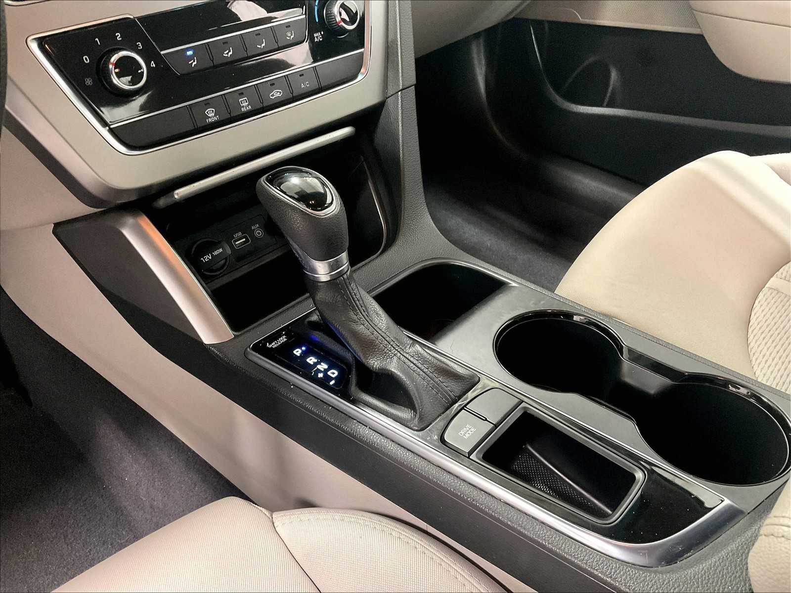 2015 Hyundai Sonata 2.4L SE - Photo 19