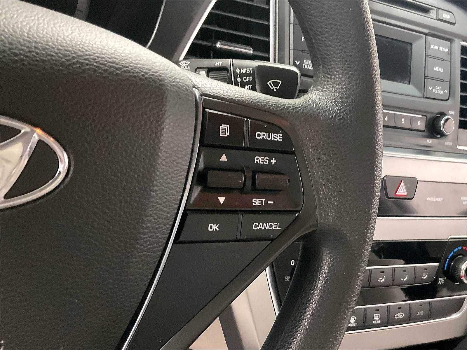 2015 Hyundai Sonata 2.4L SE - Photo 22