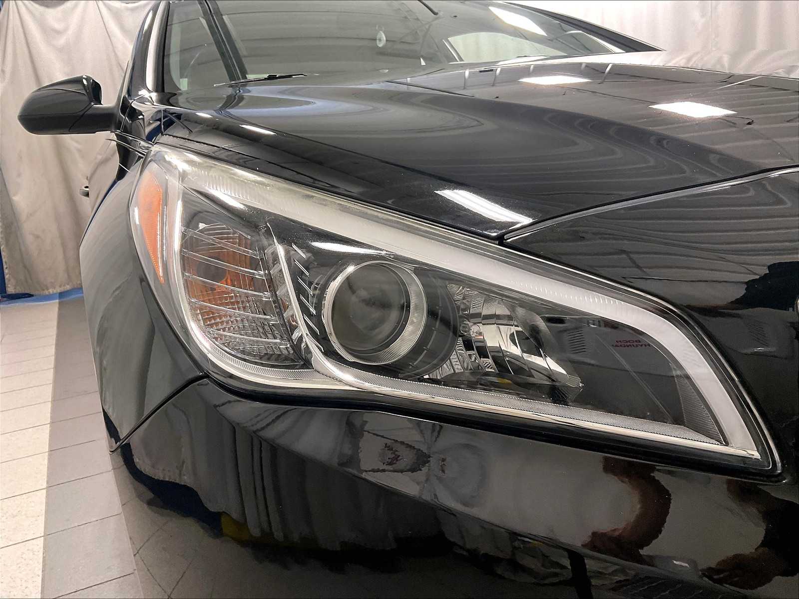 2015 Hyundai Sonata 2.4L SE - Photo 30