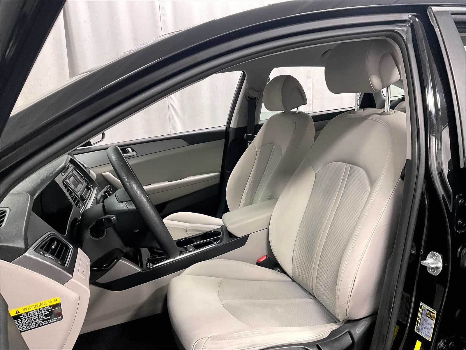 2015 Hyundai Sonata 2.4L SE - Photo 10