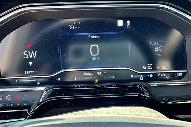 2023 Chevrolet Silverado 1500 LT - Photo 3