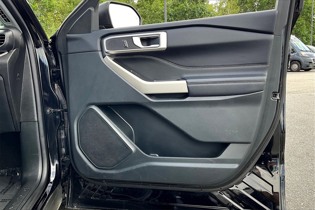 2023 Ford Explorer XLT - Photo 11