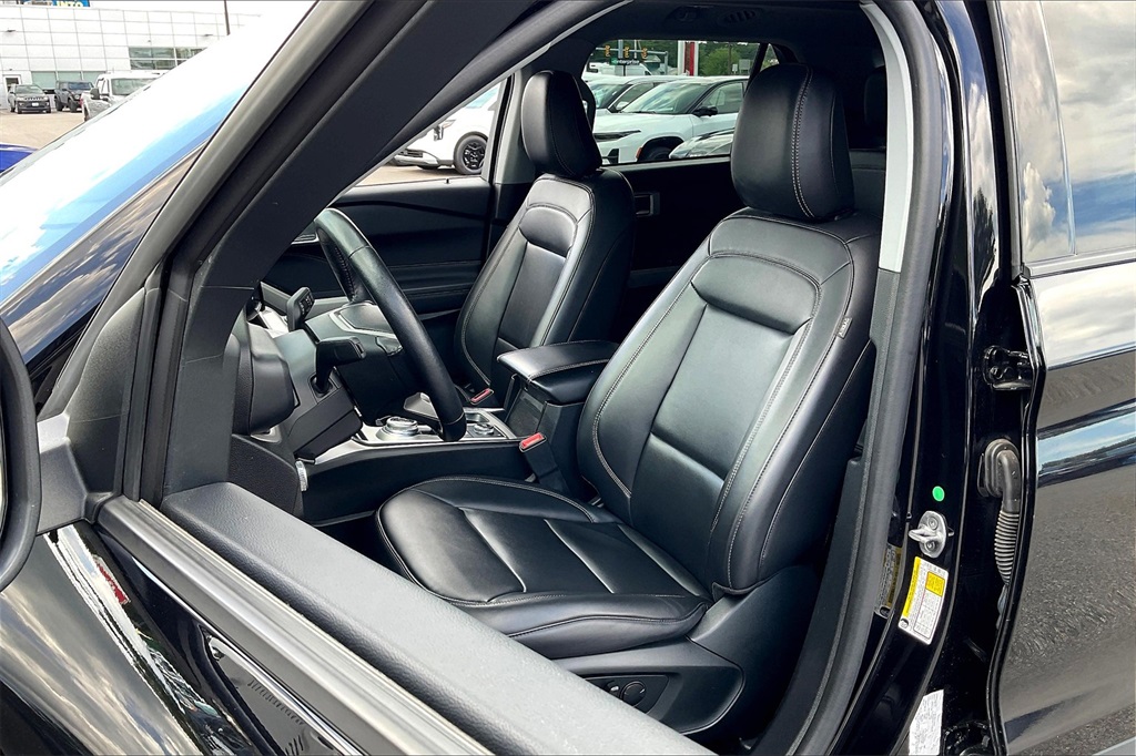 2023 Ford Explorer XLT - Photo 9