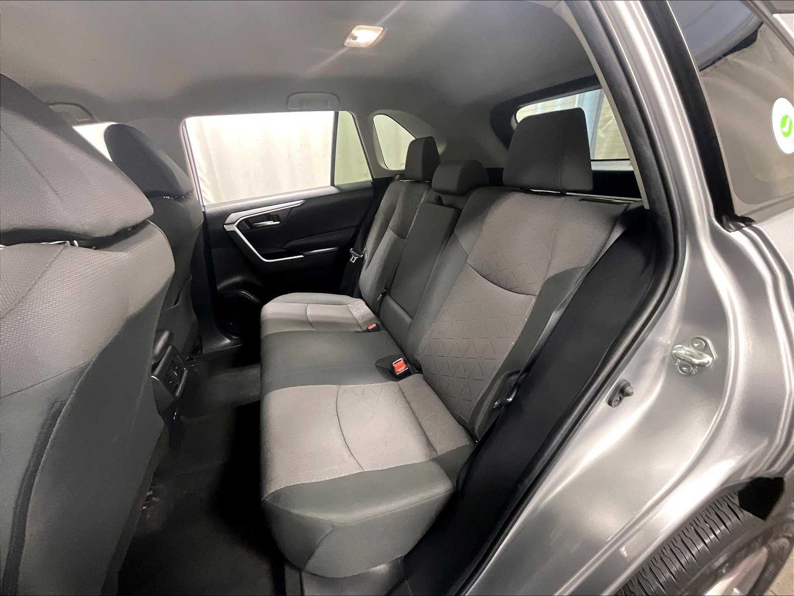 2023 Toyota RAV4 XLE - Photo 15