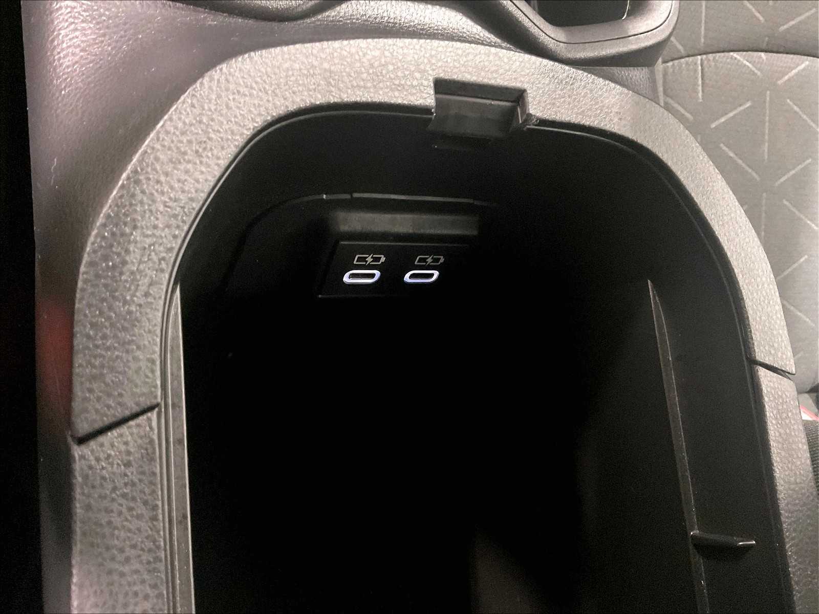 2023 Toyota RAV4 XLE - Photo 27