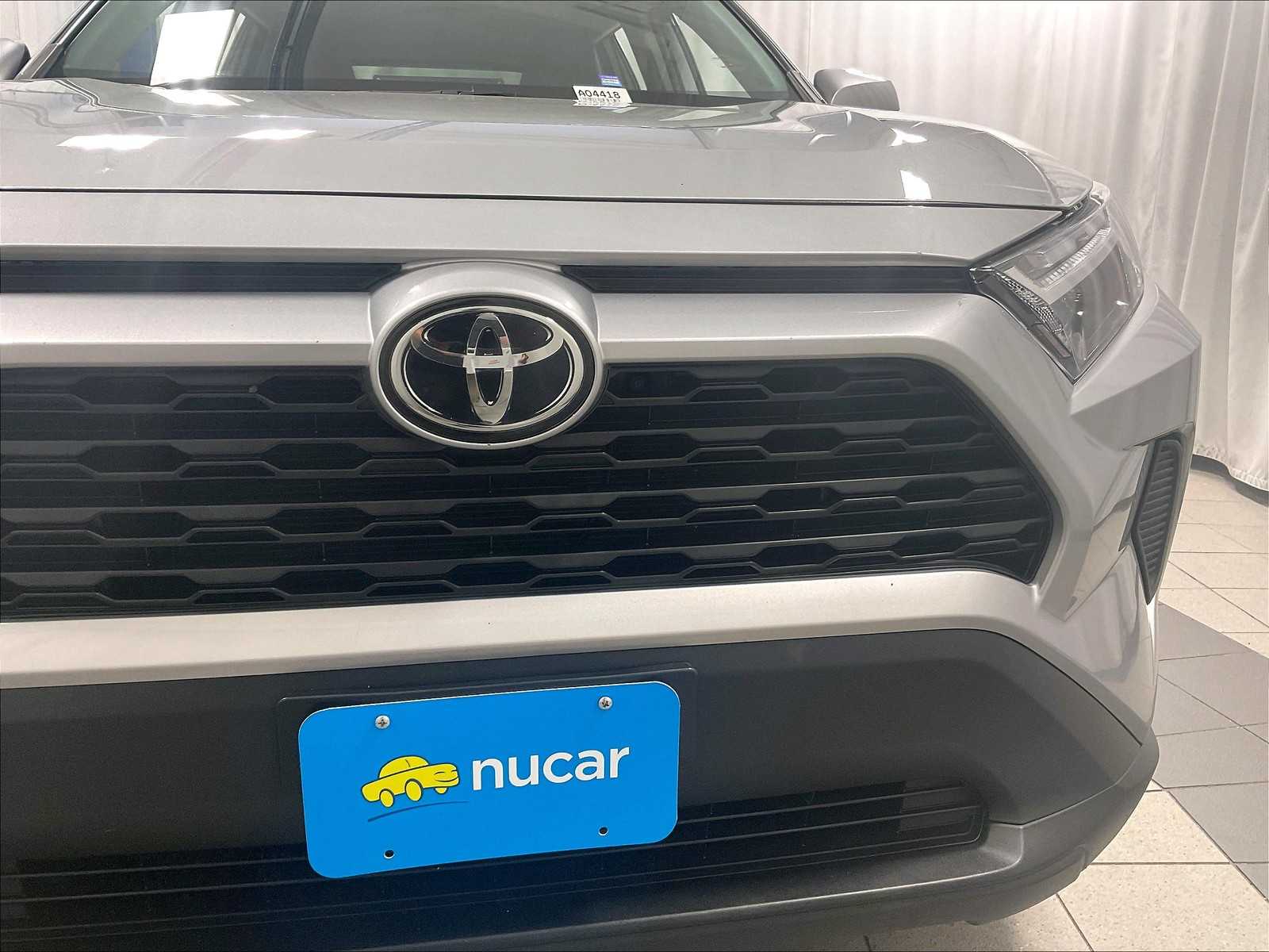 2023 Toyota RAV4 XLE - Photo 32