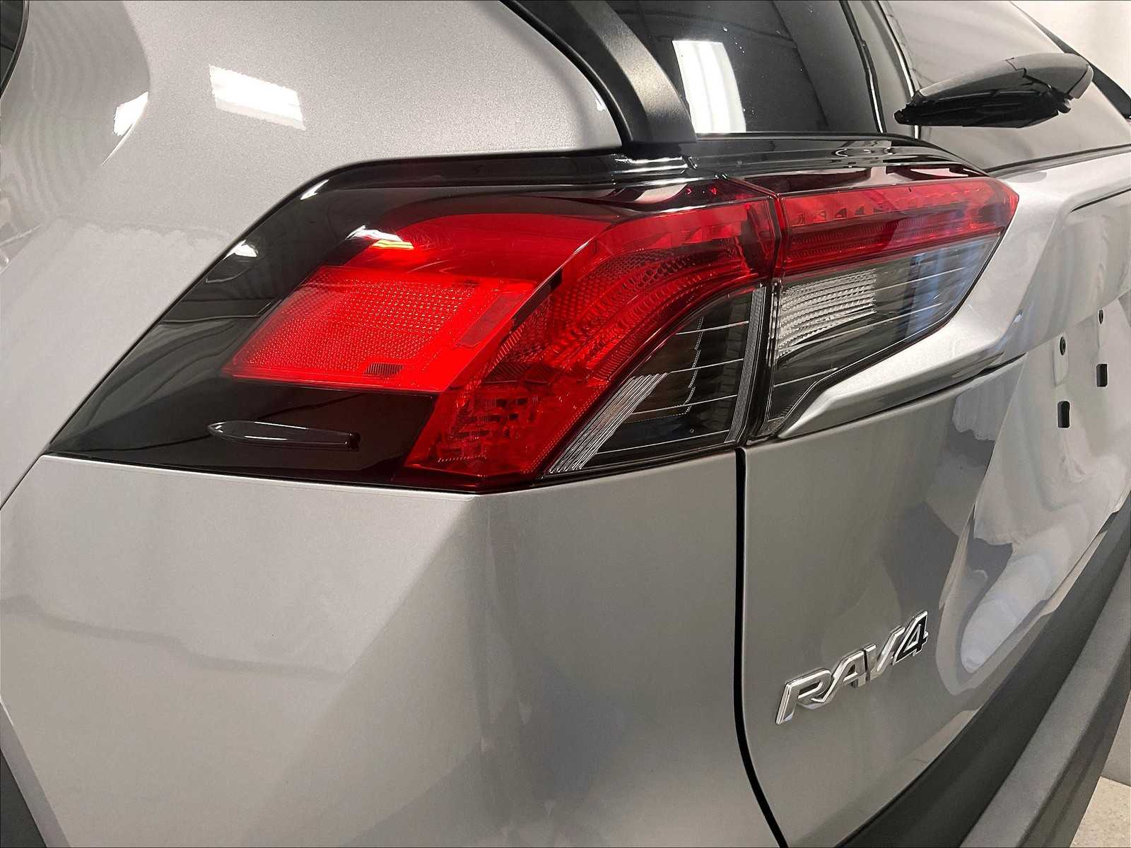 2023 Toyota RAV4 XLE - Photo 34