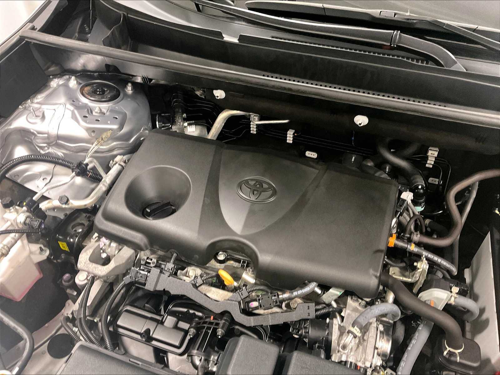 2023 Toyota RAV4 XLE - Photo 35
