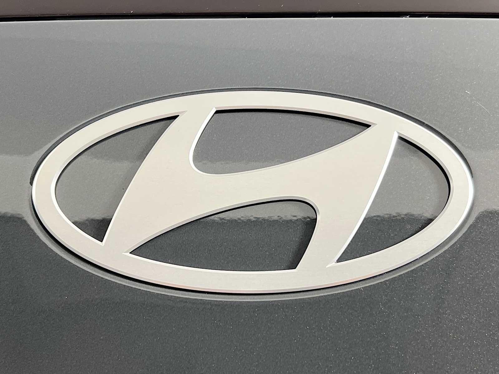 2025 Hyundai Kona SEL - Photo 18