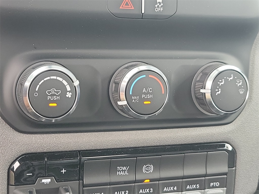 2024 Ram 5500HD Tradesman - Photo 13