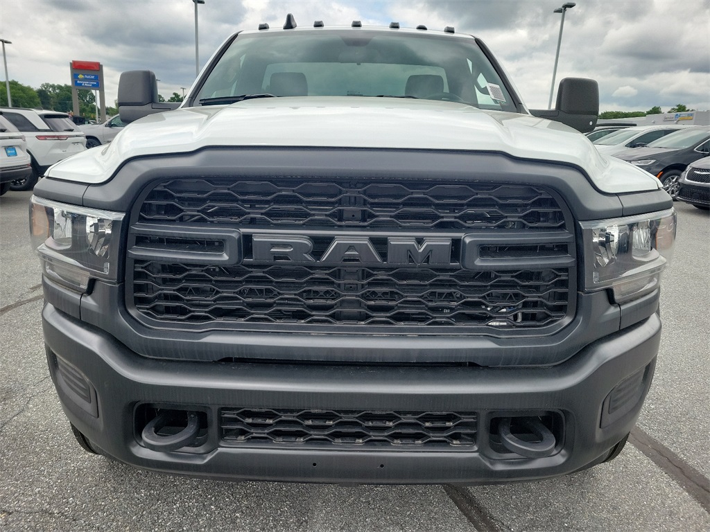 2024 Ram 5500HD Tradesman - Photo 2