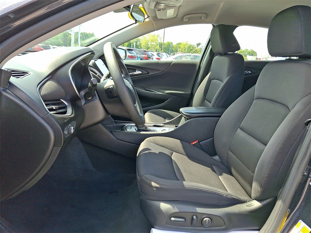 2023 Chevrolet Malibu LT - Photo 14