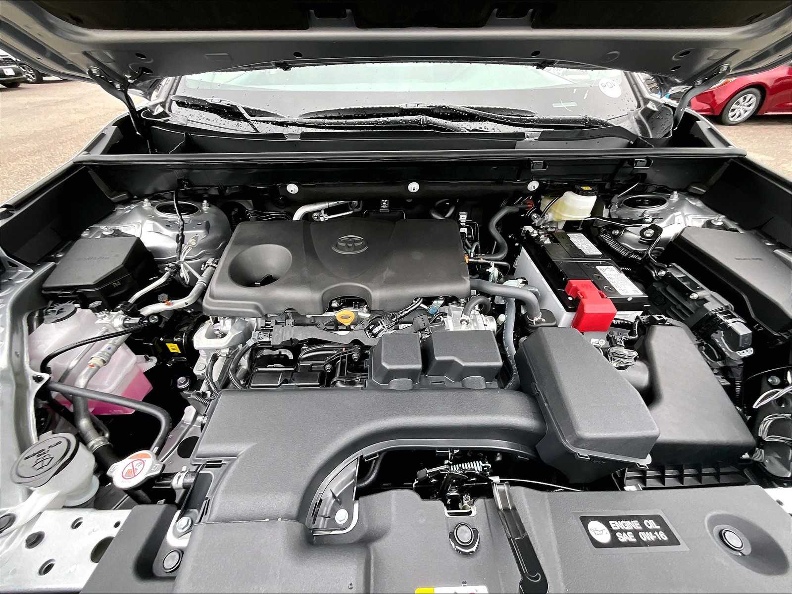 2025 Toyota RAV4 XLE - Photo 16
