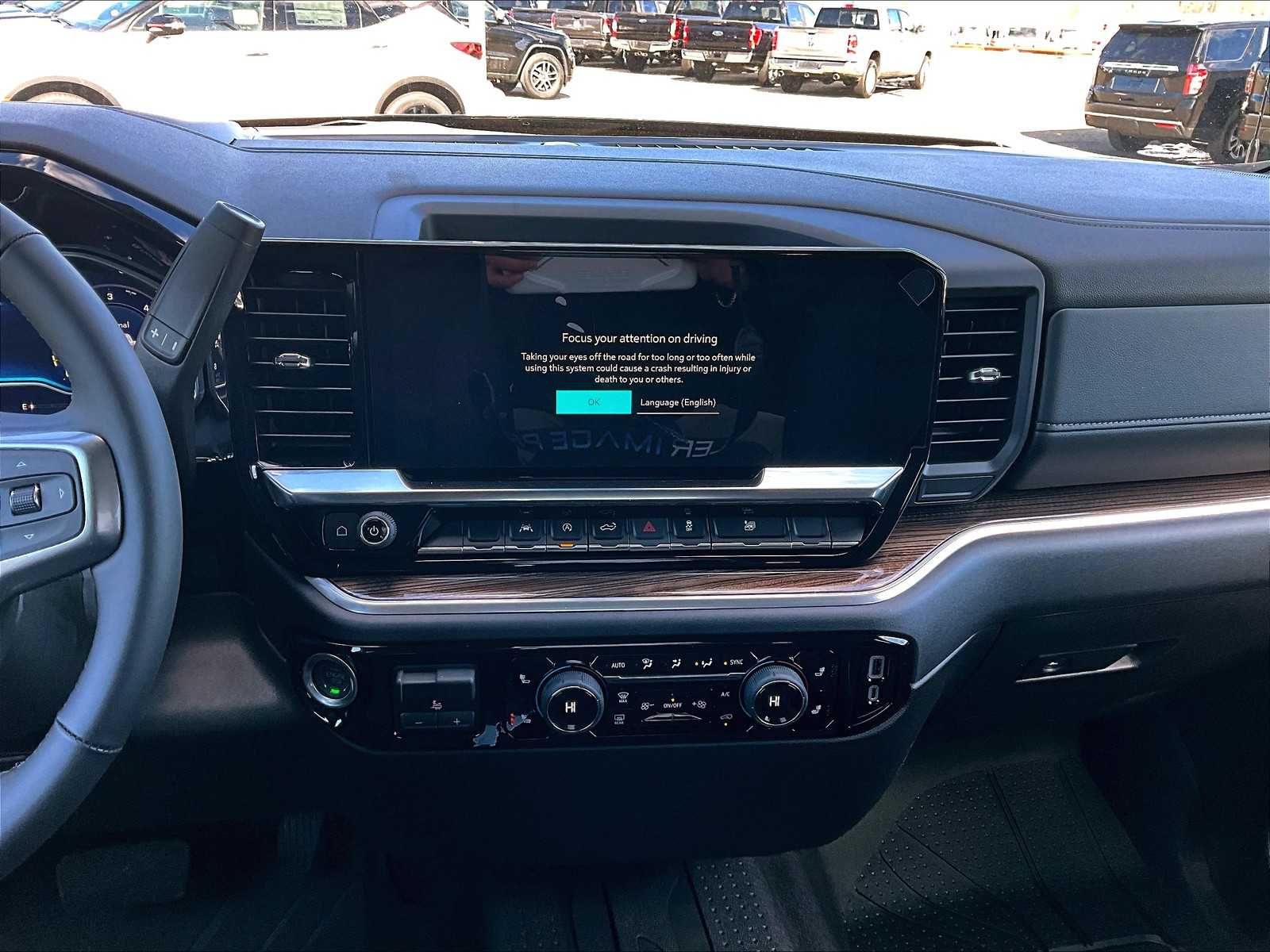 2025 Chevrolet Silverado 1500 LT - Photo 13