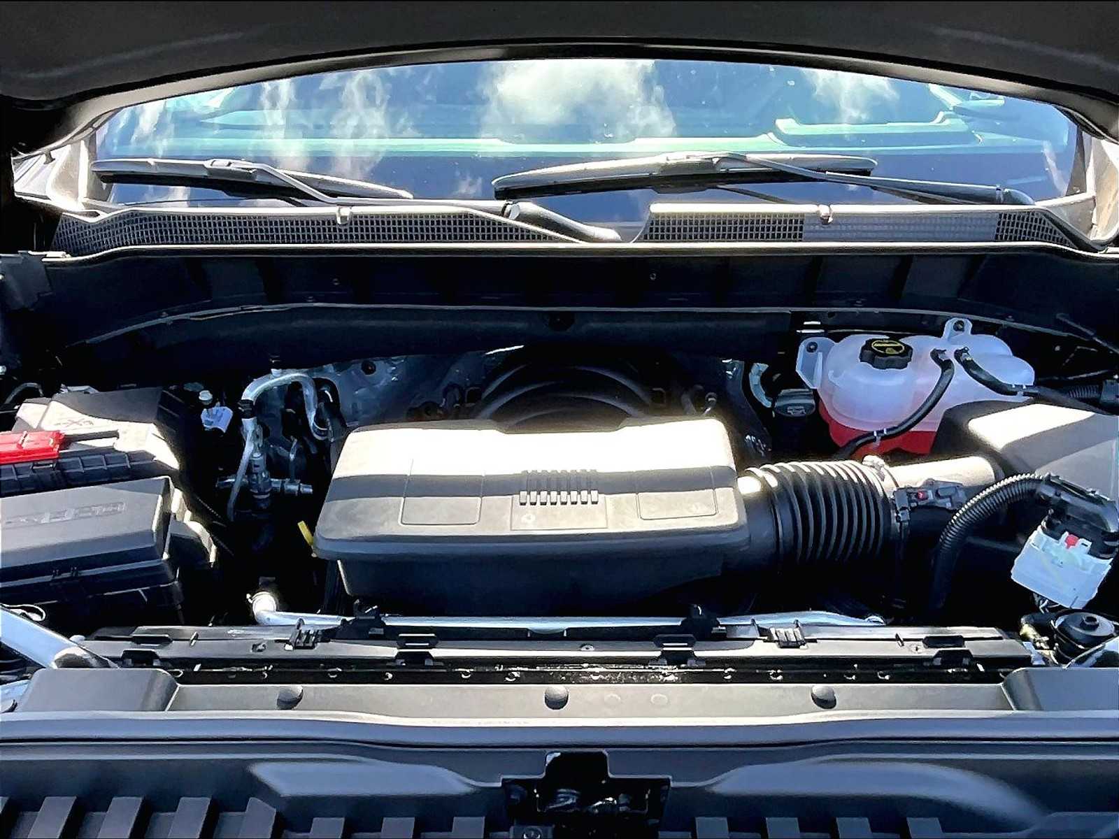 2025 Chevrolet Silverado 1500 LT - Photo 16