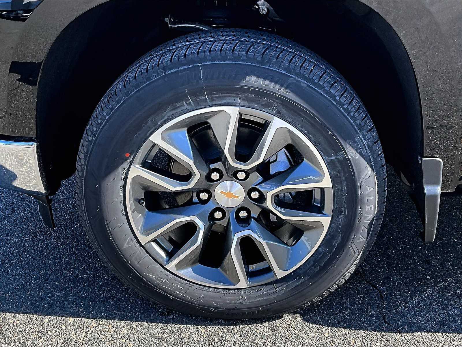 2025 Chevrolet Silverado 1500 LT - Photo 8