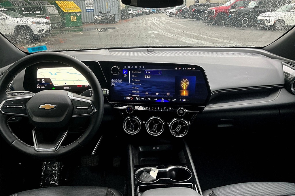 2024 Chevrolet Blazer EV LT - Photo 18