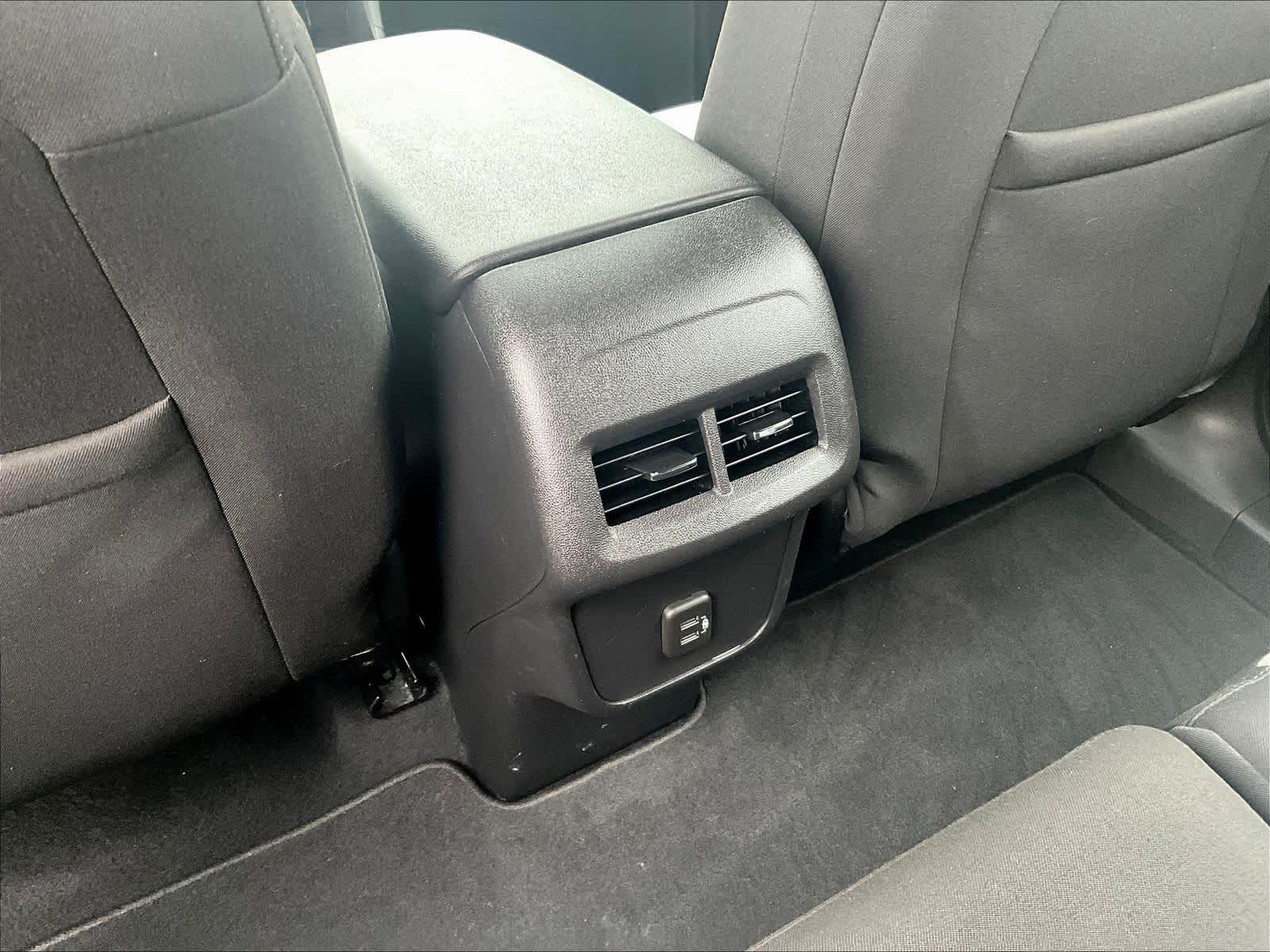 2019 Chevrolet Equinox LS - Photo 28