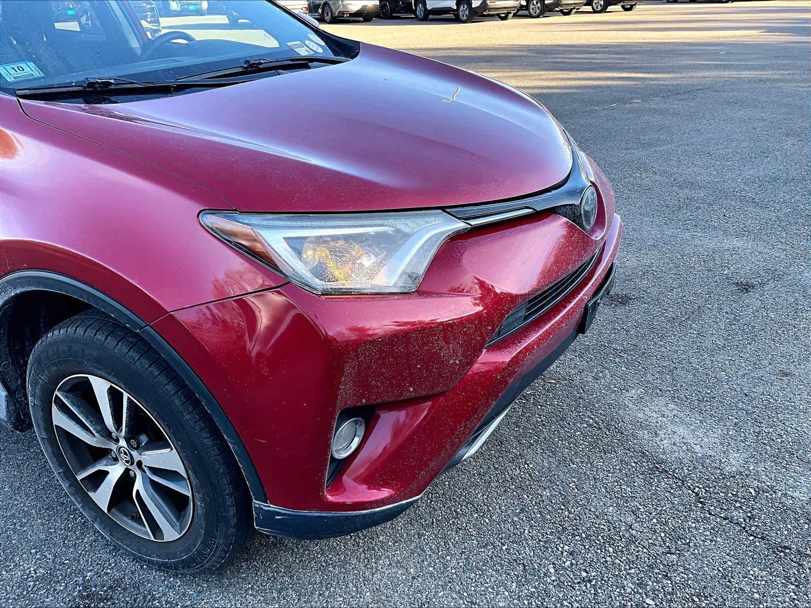 2017 Toyota RAV4 XLE - Photo 5